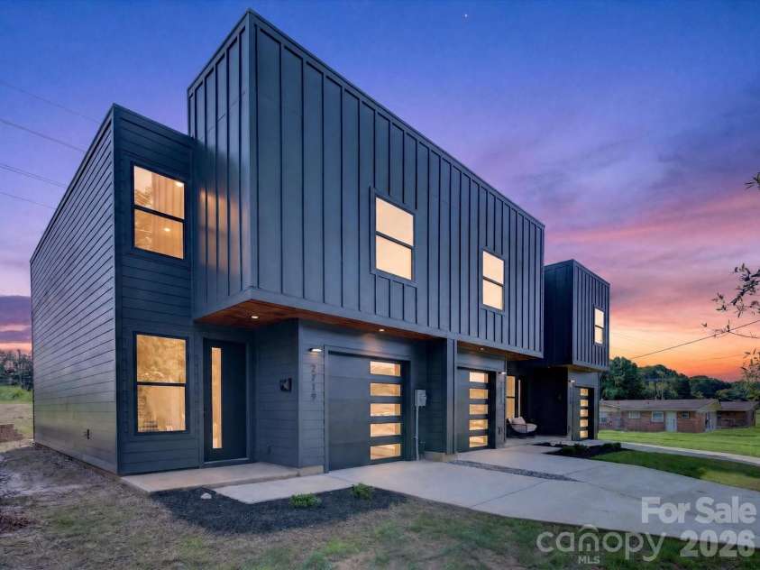 2721 Watson Drive, Charlotte, NC 28208.  MLS# CAR4415498, YatesRealty ID 45844. Modern Curb Appeal