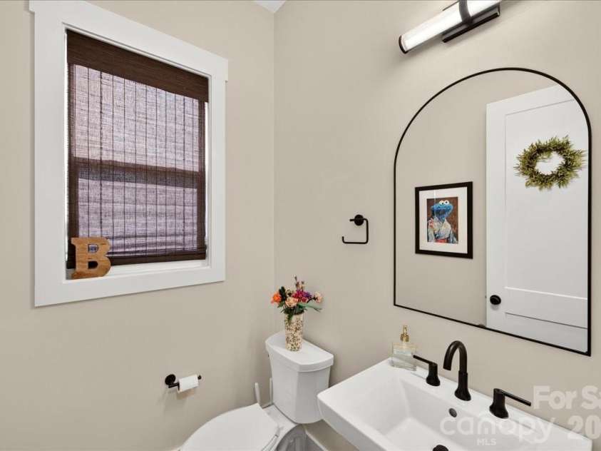 816 State Street, Charlotte, NC 28208.  MLS# CAR4415417, YatesRealty ID 45846. 