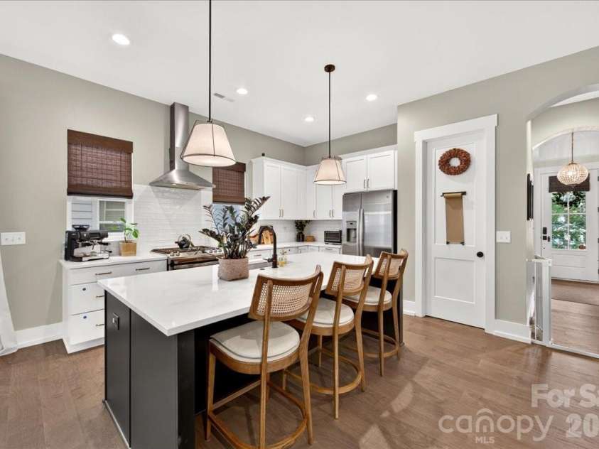 816 State Street, Charlotte, NC 28208.  MLS# CAR4415417, YatesRealty ID 45846. 