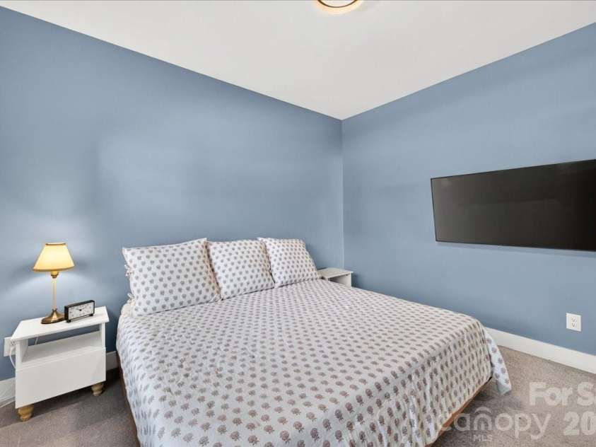 816 State Street, Charlotte, NC 28208.  MLS# CAR4415417, YatesRealty ID 45846. 