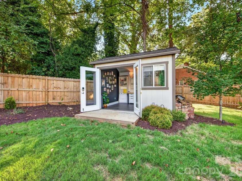 816 State Street, Charlotte, NC 28208.  MLS# CAR4415417, YatesRealty ID 45846. 