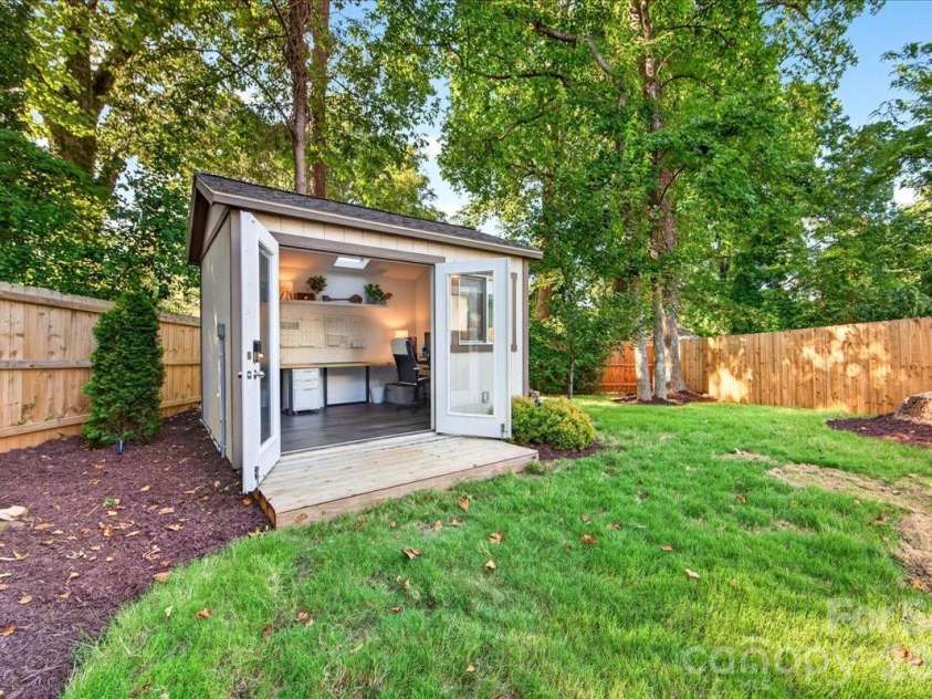 816 State Street, Charlotte, NC 28208.  MLS# CAR4415417, YatesRealty ID 45846. 