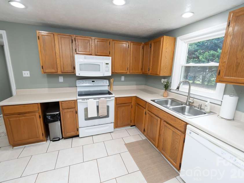 4170 Duff Drive, Hudson, NC 28638.  MLS# CAR4415510, YatesRealty ID 45847. 
