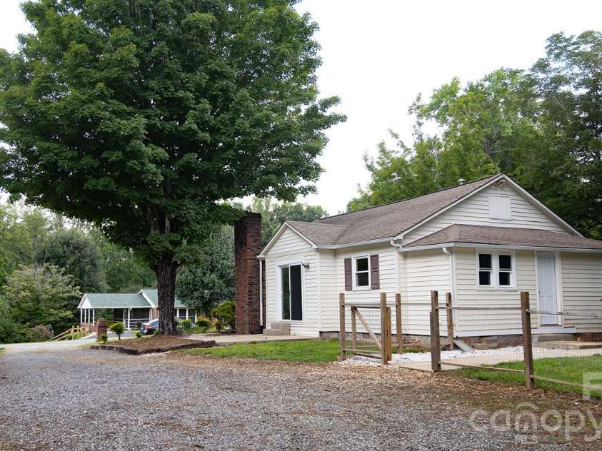 4170 Duff Drive, Hudson, NC 28638.  MLS# CAR4415510, YatesRealty ID 45847. 