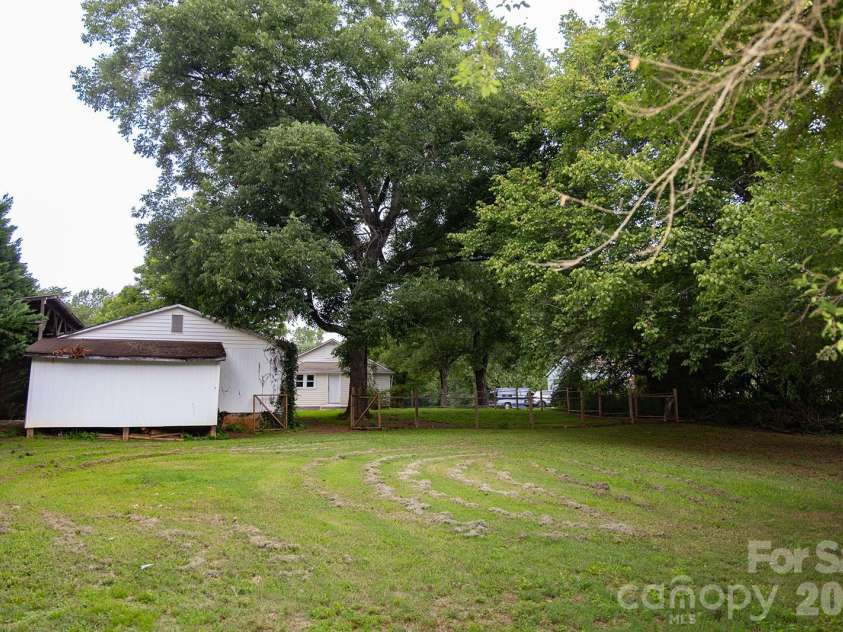 4170 Duff Drive, Hudson, NC 28638.  MLS# CAR4415510, YatesRealty ID 45847. 