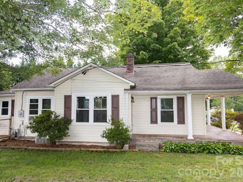 4170 Duff Drive, Hudson, NC 28638.  MLS# CAR4415510, YatesRealty ID 45847. 