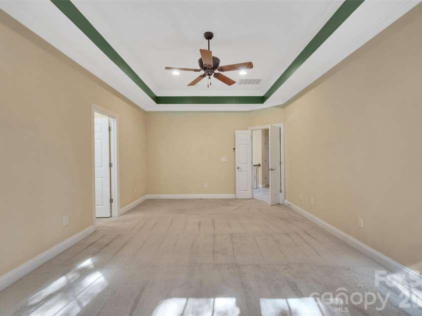 4995 Rea Road, Charlotte, NC 28226.  MLS# CAR4415513, YatesRealty ID 45848. 