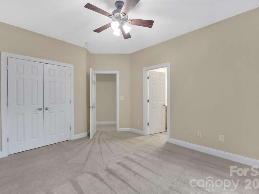4995 Rea Road, Charlotte, NC 28226.  MLS# CAR4415513, YatesRealty ID 45848. 