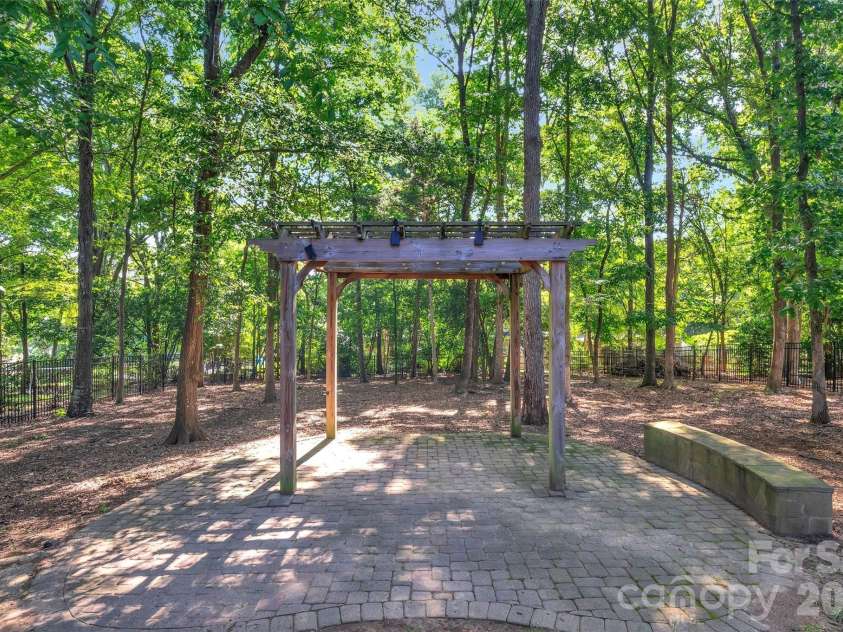 4995 Rea Road, Charlotte, NC 28226.  MLS# CAR4415513, YatesRealty ID 45848. 