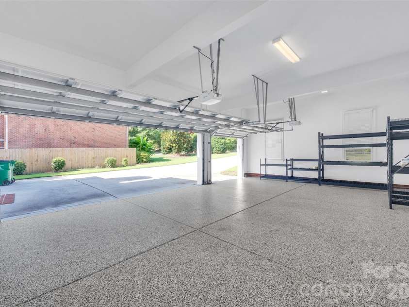 4995 Rea Road, Charlotte, NC 28226.  MLS# CAR4415513, YatesRealty ID 45848. 