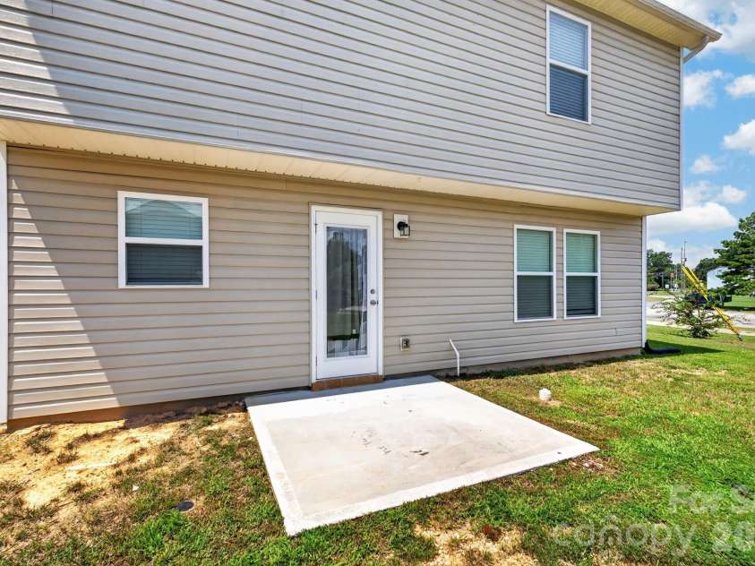 1425 Springdale Road, Lancaster, SC 29720.  MLS# CAR4415341, YatesRealty ID 45849. 