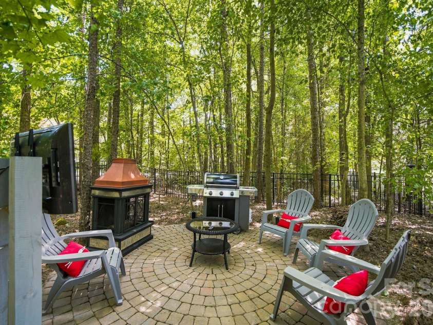 3202 Helmsley Court, Concord, NC 28027.  MLS# CAR4415344, YatesRealty ID 45850. 