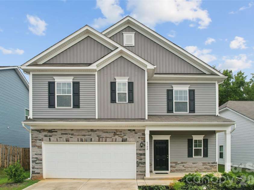 6100 Gala Lane, Charlotte, NC 28215.  MLS# CAR4415242, YatesRealty ID 45851. 
