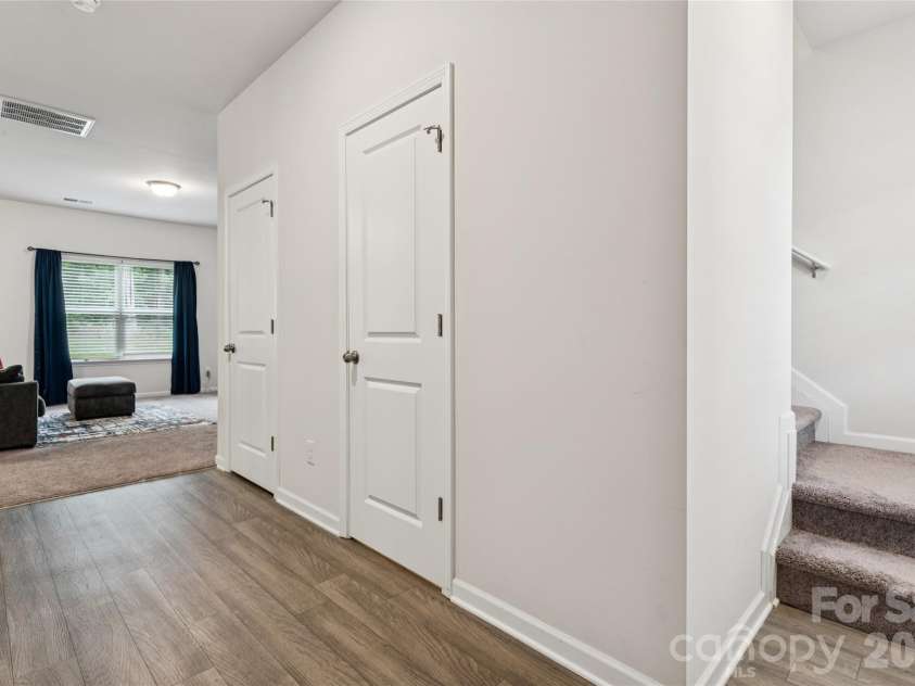 6100 Gala Lane, Charlotte, NC 28215.  MLS# CAR4415242, YatesRealty ID 45851. 