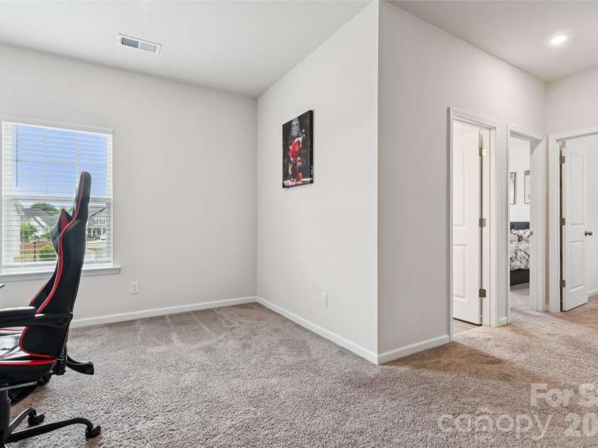 6100 Gala Lane, Charlotte, NC 28215.  MLS# CAR4415242, YatesRealty ID 45851. 