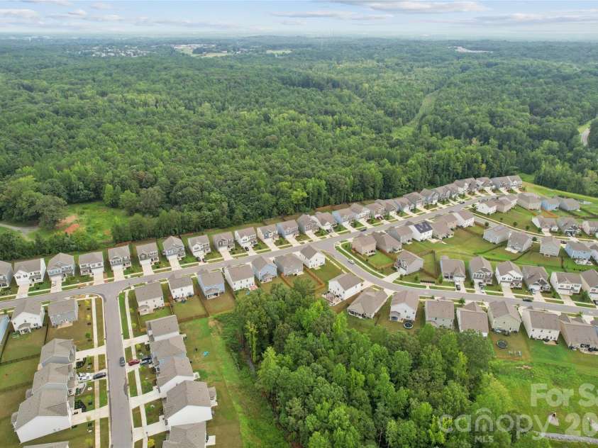 6100 Gala Lane, Charlotte, NC 28215.  MLS# CAR4415242, YatesRealty ID 45851. 