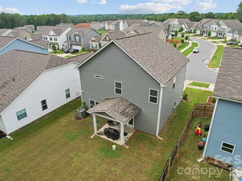 6100 Gala Lane, Charlotte, NC 28215.  MLS# CAR4415242, YatesRealty ID 45851. 