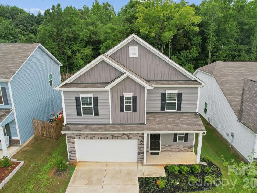 6100 Gala Lane, Charlotte, NC 28215.  MLS# CAR4415242, YatesRealty ID 45851. 