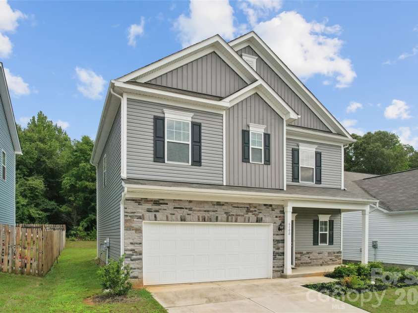 6100 Gala Lane, Charlotte, NC 28215.  MLS# CAR4415242, YatesRealty ID 45851. 