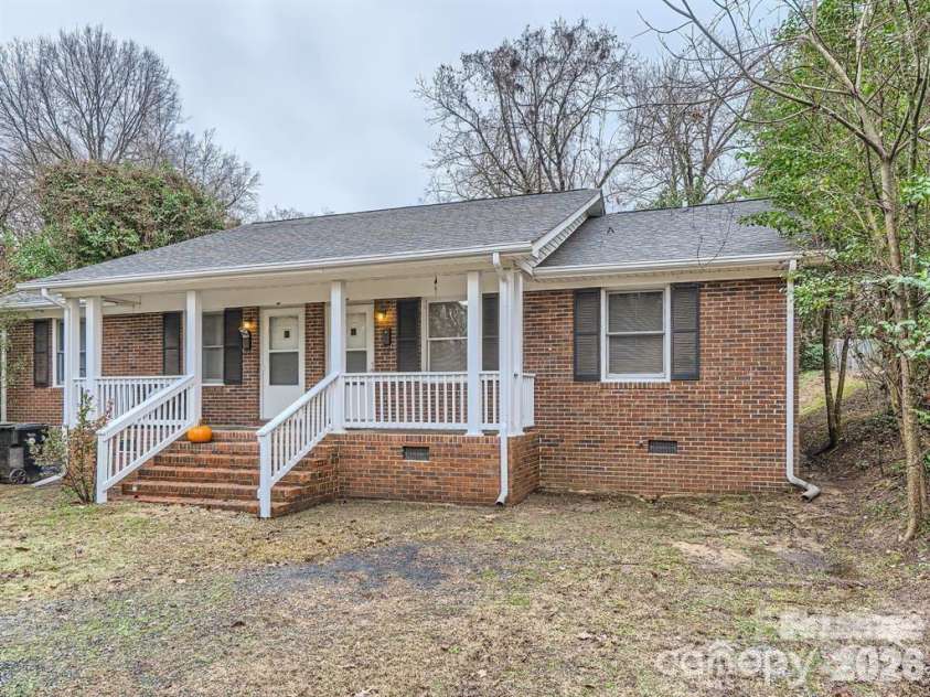 309 Spring Street, Concord, NC 28025.  MLS# CAR4415265, YatesRealty ID 45852. 