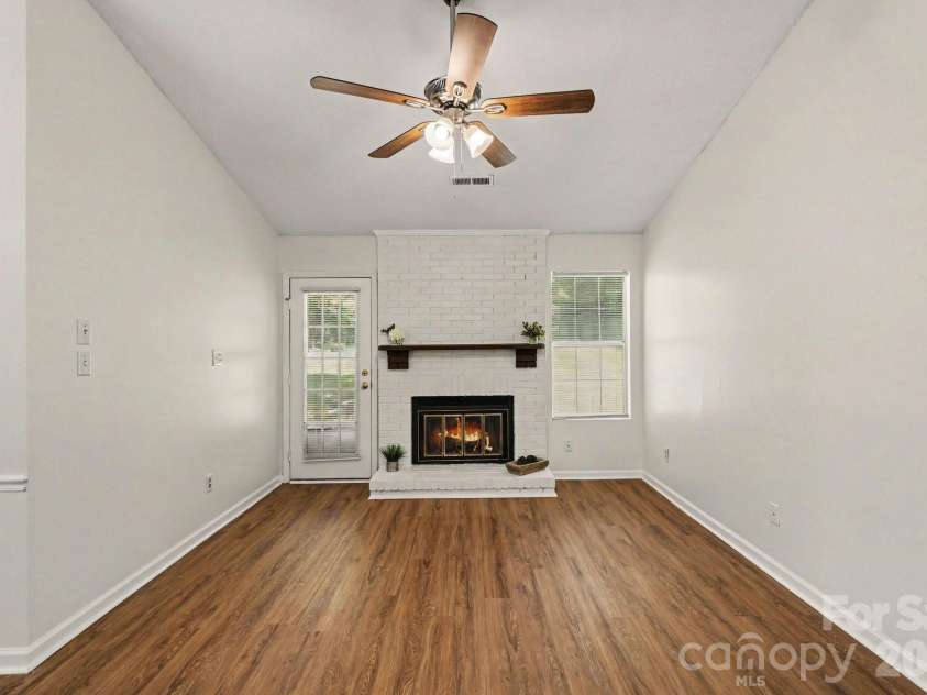 2208 Pinebrook Circle, Charlotte, NC 28208.  MLS# CAR4415234, YatesRealty ID 45853. 