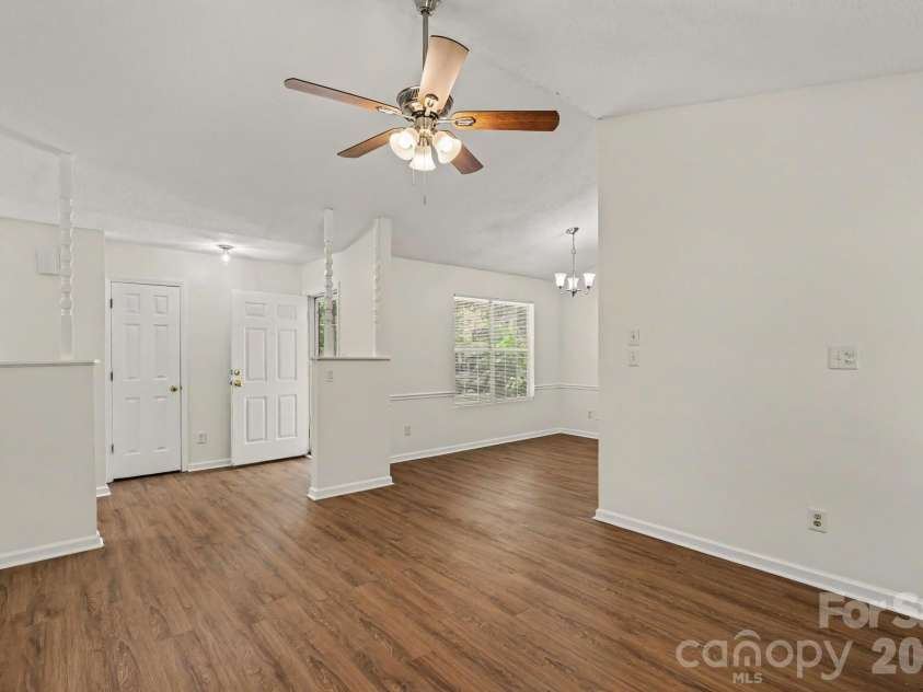2208 Pinebrook Circle, Charlotte, NC 28208.  MLS# CAR4415234, YatesRealty ID 45853. 