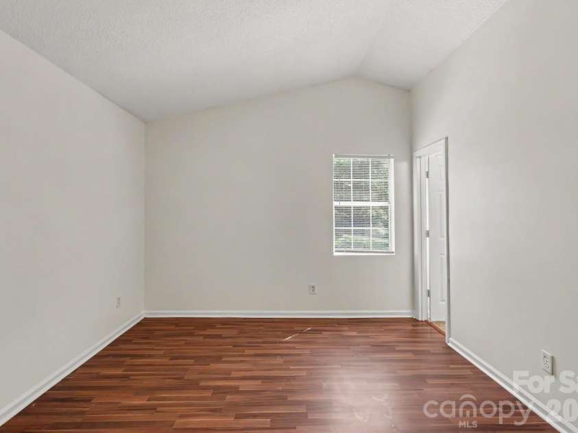 2208 Pinebrook Circle, Charlotte, NC 28208.  MLS# CAR4415234, YatesRealty ID 45853. 