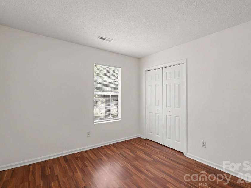 2208 Pinebrook Circle, Charlotte, NC 28208.  MLS# CAR4415234, YatesRealty ID 45853. 