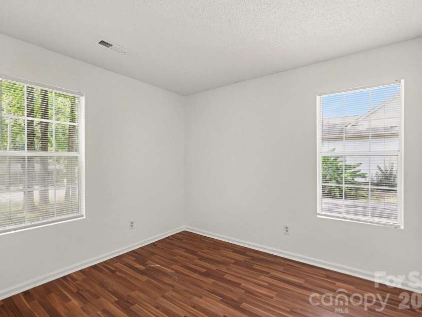 2208 Pinebrook Circle, Charlotte, NC 28208.  MLS# CAR4415234, YatesRealty ID 45853. 