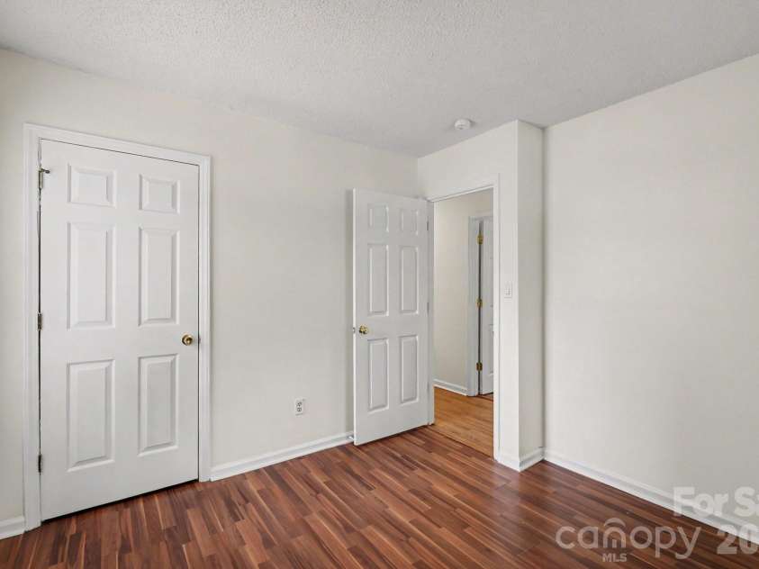2208 Pinebrook Circle, Charlotte, NC 28208.  MLS# CAR4415234, YatesRealty ID 45853. 