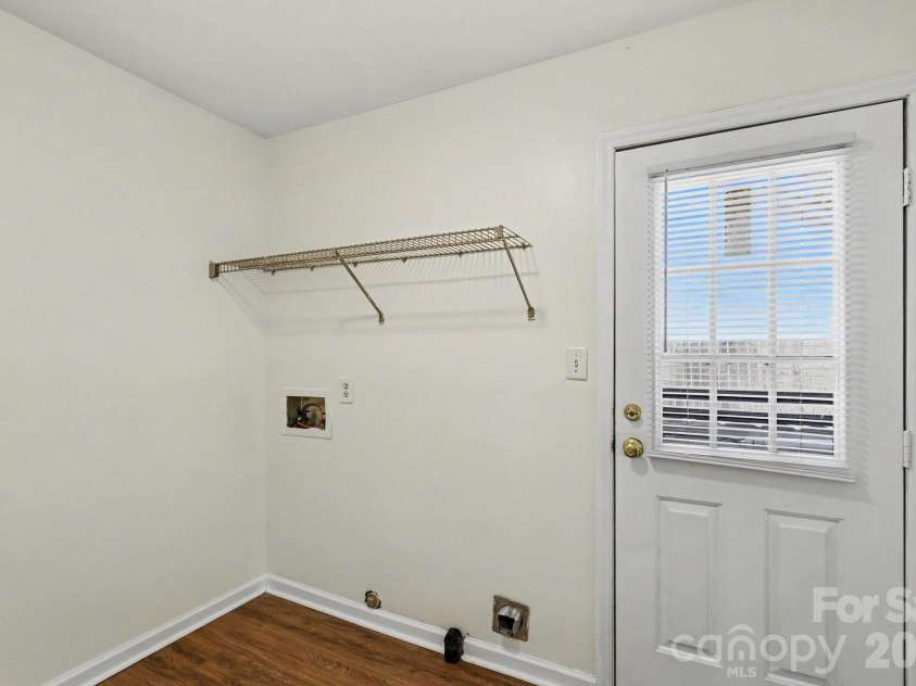 2208 Pinebrook Circle, Charlotte, NC 28208.  MLS# CAR4415234, YatesRealty ID 45853. 