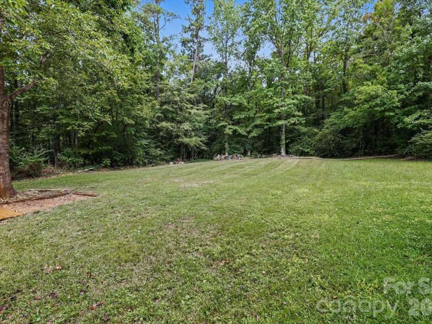2208 Pinebrook Circle, Charlotte, NC 28208.  MLS# CAR4415234, YatesRealty ID 45853. 