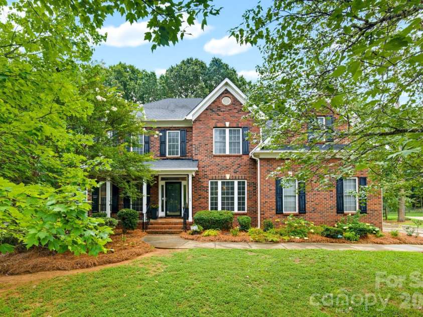 4220 Belle Meade Circle, Belmont, NC 28012.  MLS# CAR4415199, YatesRealty ID 45856. 