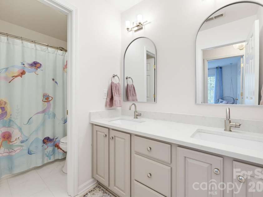 4220 Belle Meade Circle, Belmont, NC 28012.  MLS# CAR4415199, YatesRealty ID 45856. 