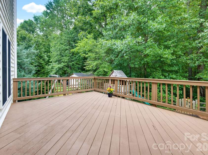4220 Belle Meade Circle, Belmont, NC 28012.  MLS# CAR4415199, YatesRealty ID 45856. 