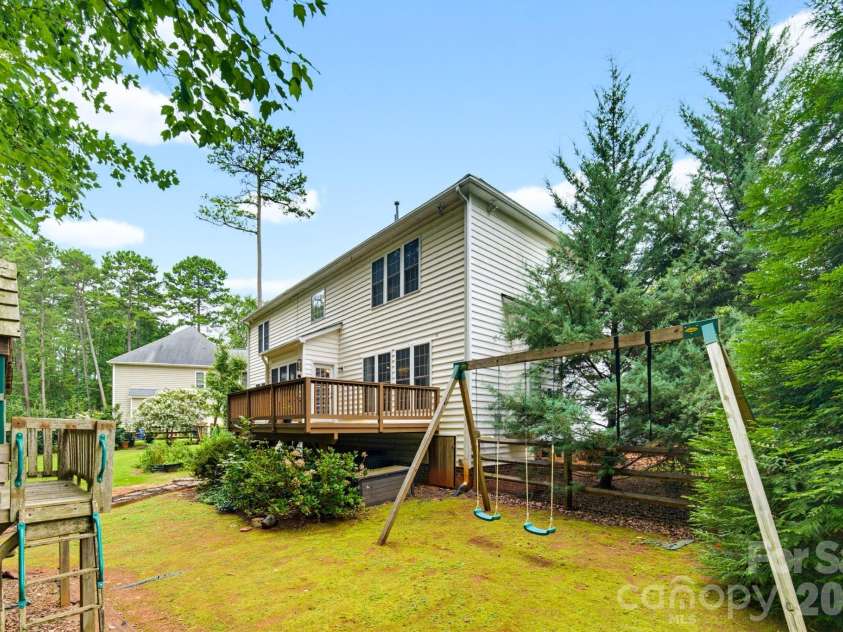 4220 Belle Meade Circle, Belmont, NC 28012.  MLS# CAR4415199, YatesRealty ID 45856. 