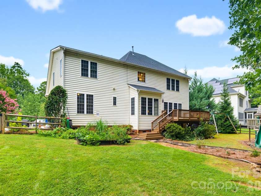 4220 Belle Meade Circle, Belmont, NC 28012.  MLS# CAR4415199, YatesRealty ID 45856. 