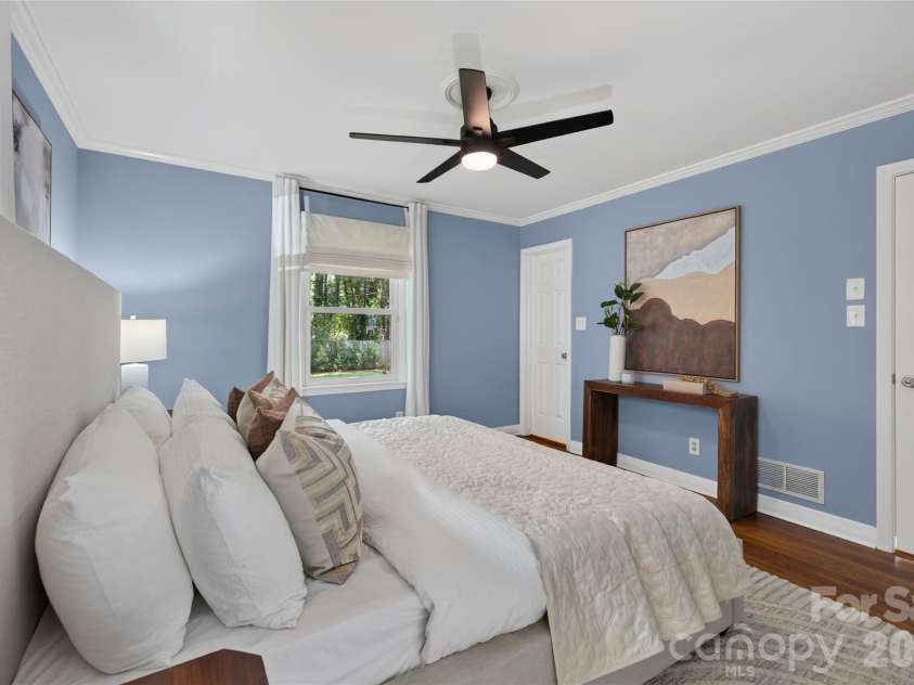 1911 Club Road, Charlotte, NC 28205.  MLS# CAR4415205, YatesRealty ID 45859. 