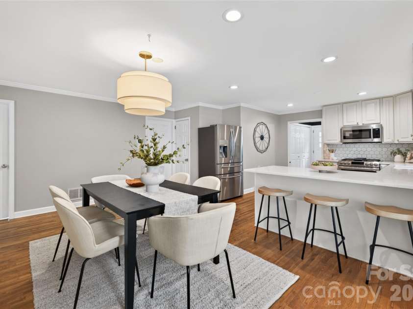 1911 Club Road, Charlotte, NC 28205.  MLS# CAR4415205, YatesRealty ID 45859. 