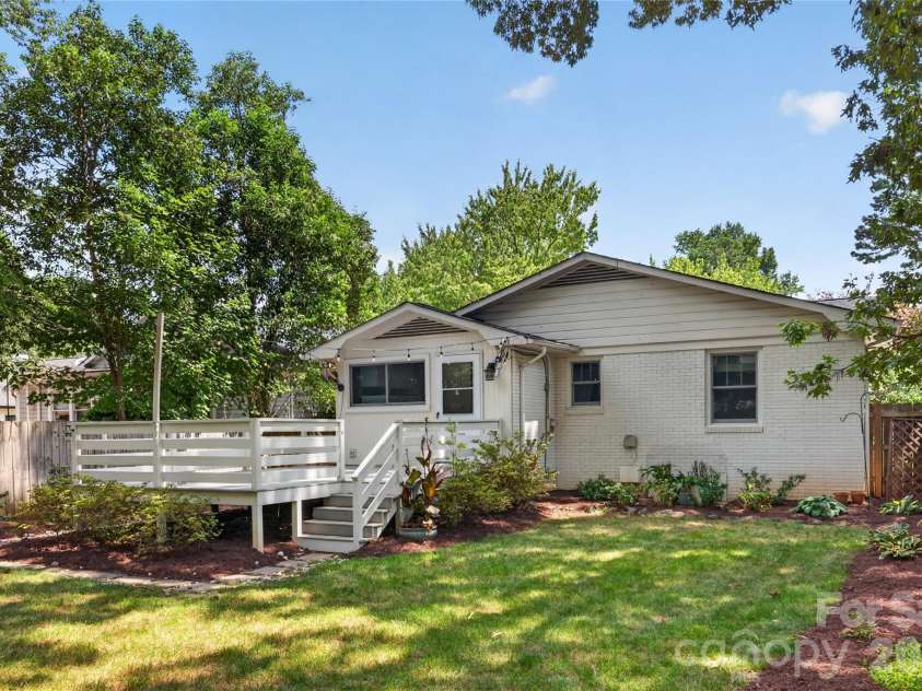 1911 Club Road, Charlotte, NC 28205.  MLS# CAR4415205, YatesRealty ID 45859. 