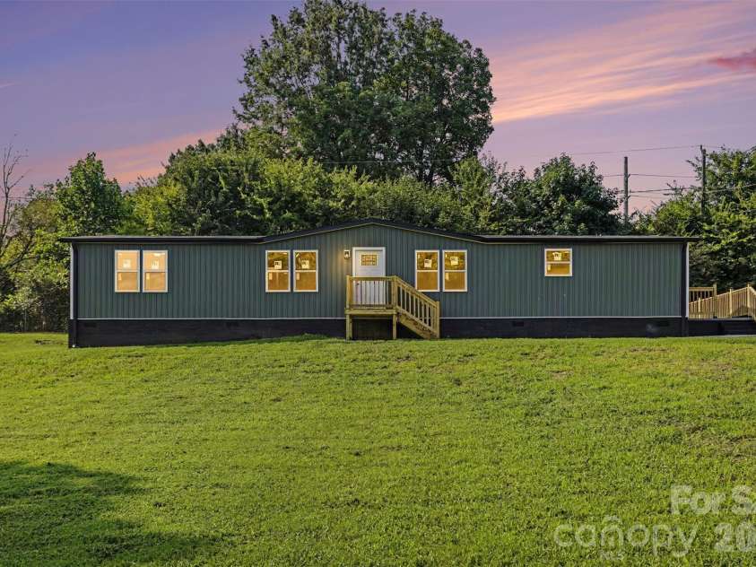 5174 Grand Canyon Road, Concord, NC 28027.  MLS# CAR4414923, YatesRealty ID 45861. 