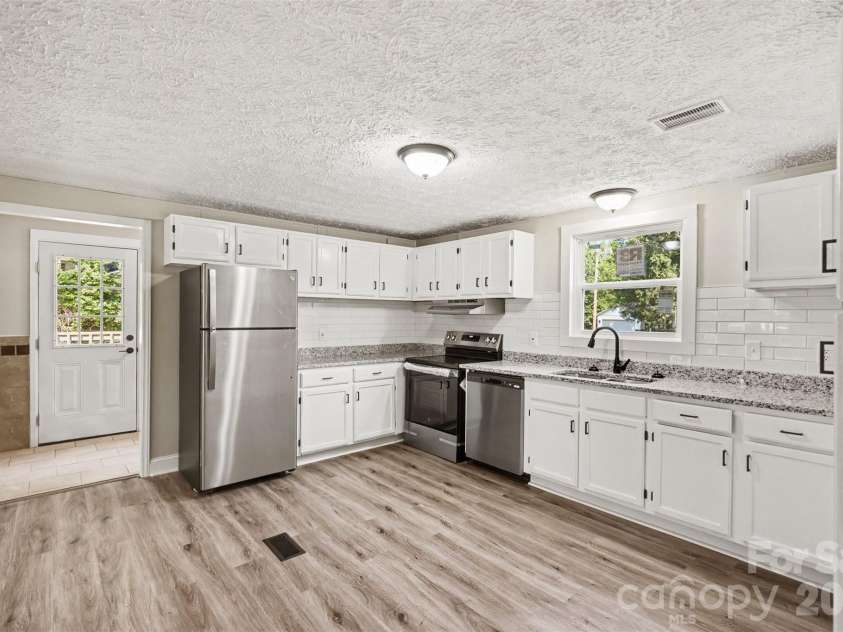 5174 Grand Canyon Road, Concord, NC 28027.  MLS# CAR4414923, YatesRealty ID 45861. 