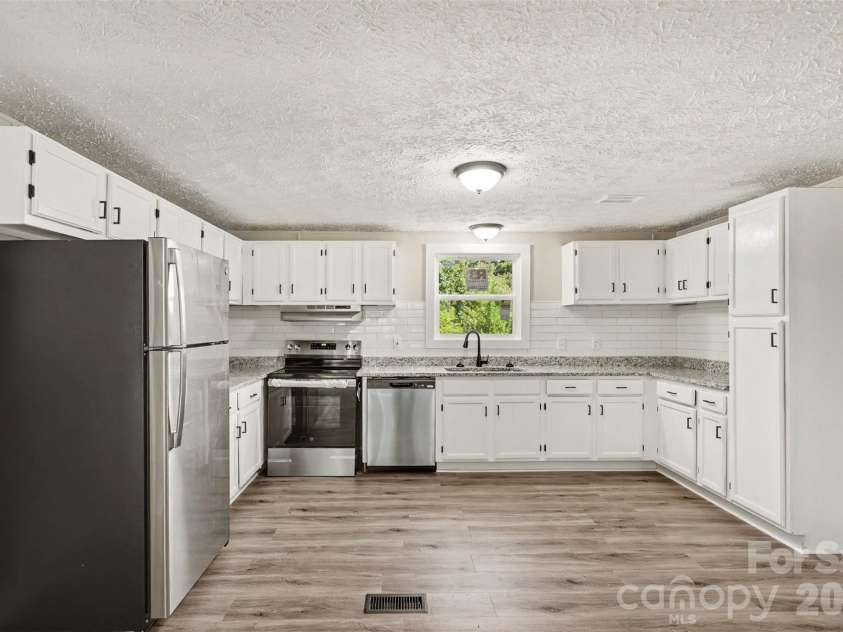 5174 Grand Canyon Road, Concord, NC 28027.  MLS# CAR4414923, YatesRealty ID 45861. 