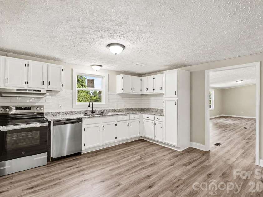 5174 Grand Canyon Road, Concord, NC 28027.  MLS# CAR4414923, YatesRealty ID 45861. 