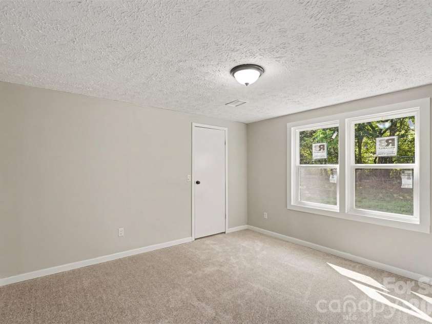 5174 Grand Canyon Road, Concord, NC 28027.  MLS# CAR4414923, YatesRealty ID 45861. 