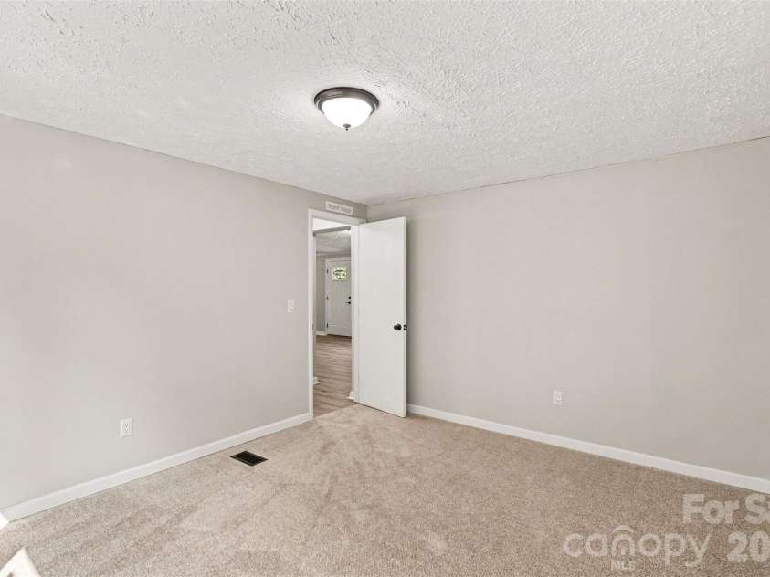 5174 Grand Canyon Road, Concord, NC 28027.  MLS# CAR4414923, YatesRealty ID 45861. 