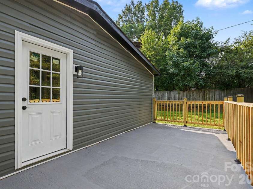5174 Grand Canyon Road, Concord, NC 28027.  MLS# CAR4414923, YatesRealty ID 45861. 