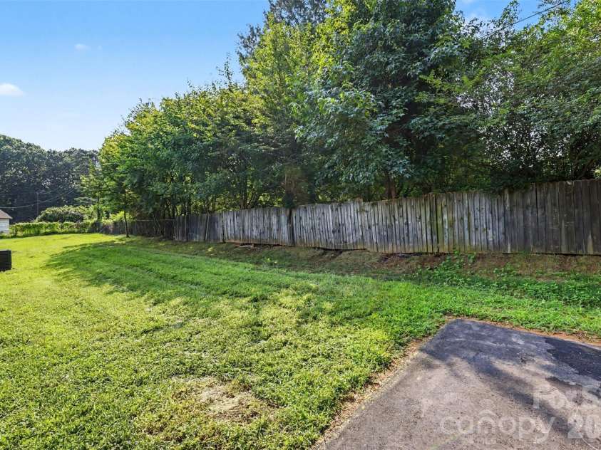 5174 Grand Canyon Road, Concord, NC 28027.  MLS# CAR4414923, YatesRealty ID 45861. 
