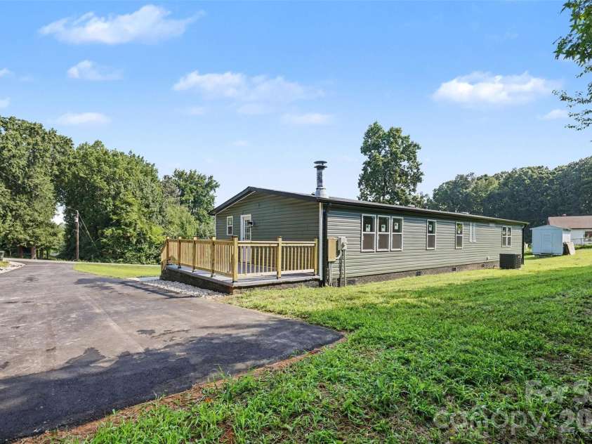 5174 Grand Canyon Road, Concord, NC 28027.  MLS# CAR4414923, YatesRealty ID 45861. 
