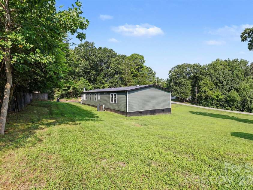 5174 Grand Canyon Road, Concord, NC 28027.  MLS# CAR4414923, YatesRealty ID 45861. 